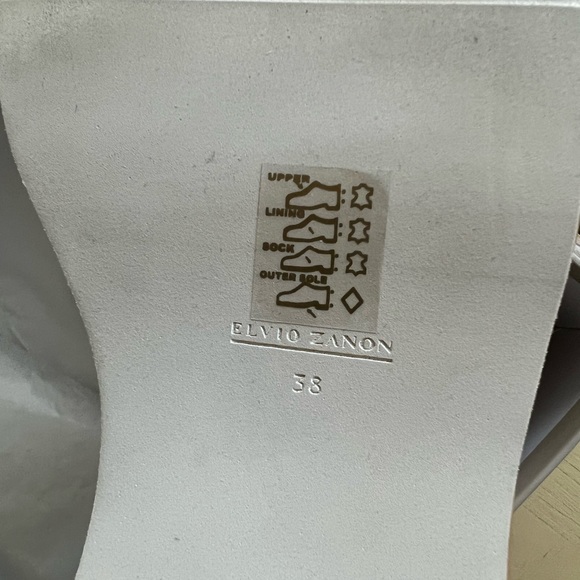 𝙴𝙻𝚅𝙸𝙾 𝚉𝙰𝙽𝙾𝙽 𝚆𝚘𝚖𝚎𝚗𝚜 𝚕𝚎𝚊𝚝𝚑𝚎𝚛 𝚠𝚎𝚍𝚐𝚎 𝚜𝚊𝚗𝚍𝚊𝚕 - Picture 5 of 7